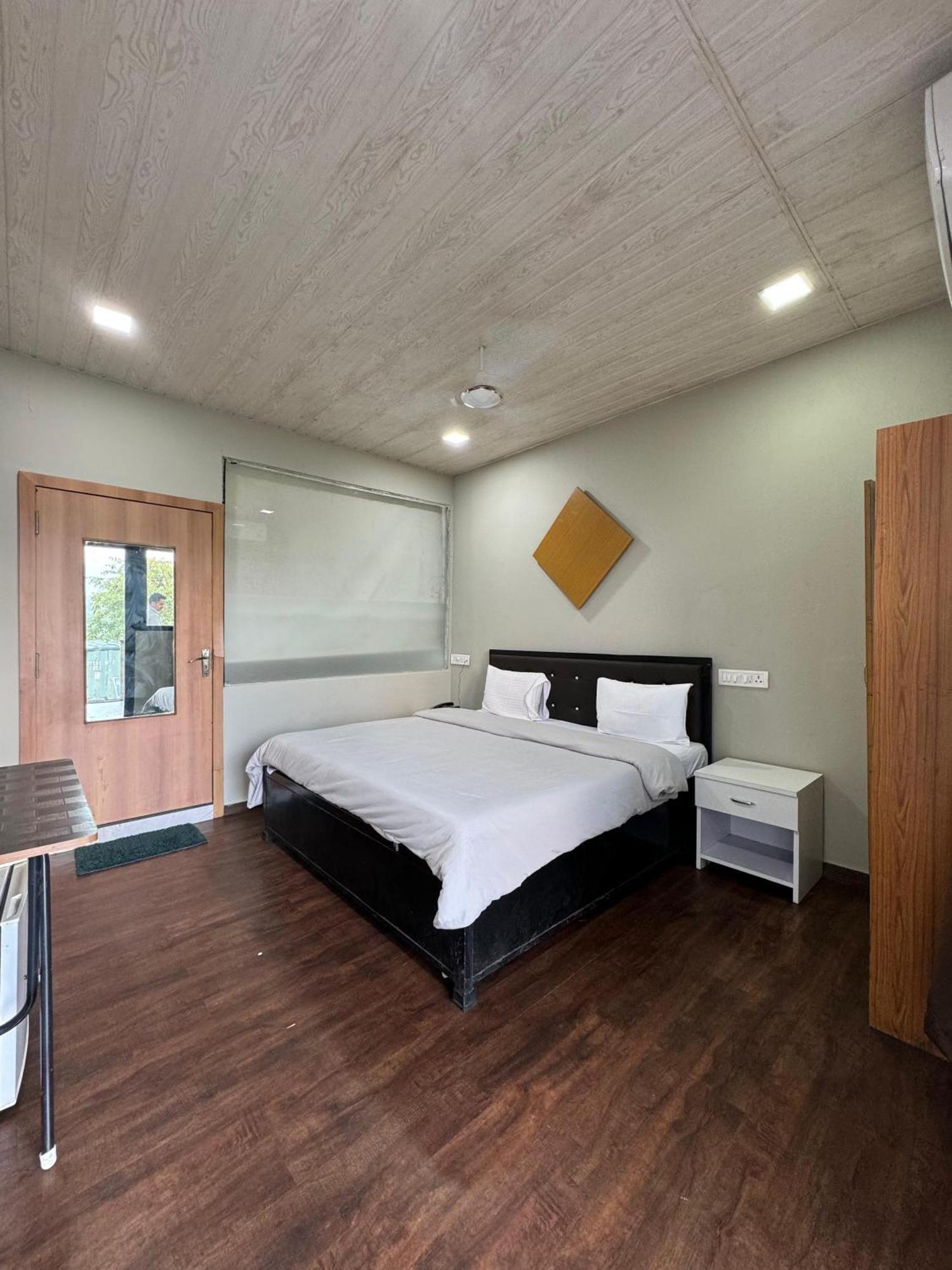 The Canvas Resort In Lonavla Exterior foto