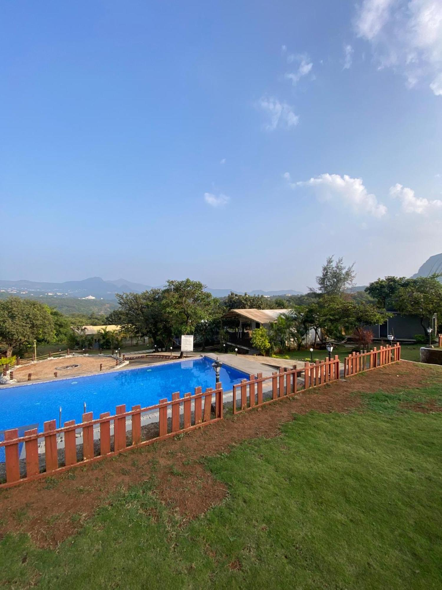 The Canvas Resort In Lonavla Exterior foto