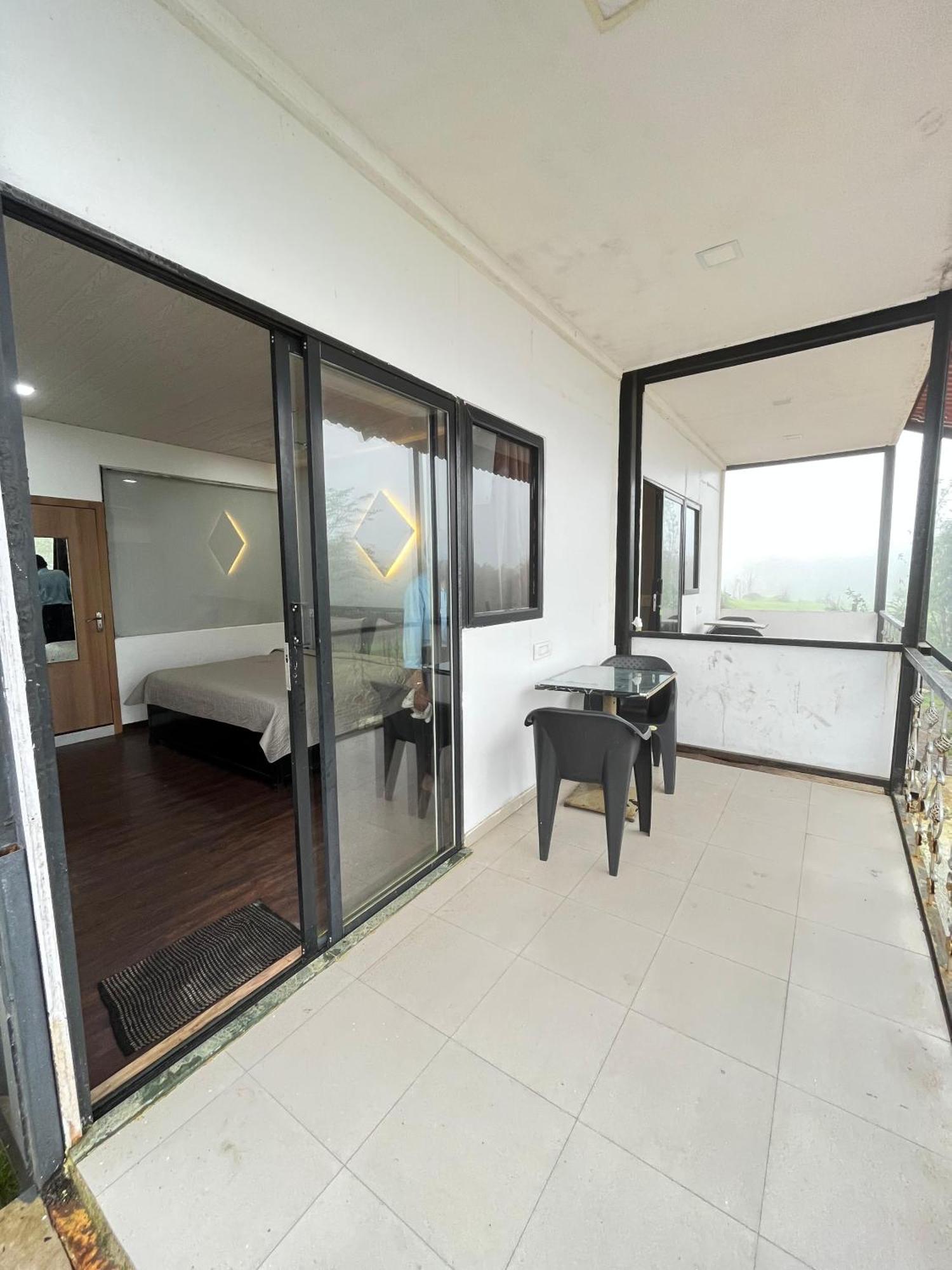 The Canvas Resort In Lonavla Exterior foto