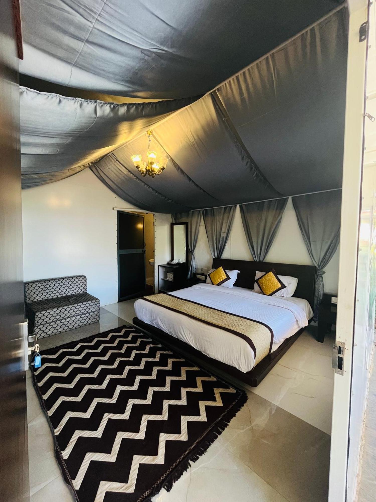 The Canvas Resort In Lonavla Exterior foto