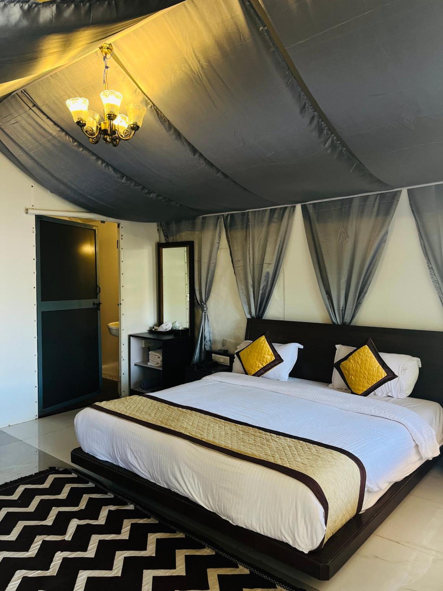 The Canvas Resort In Lonavla Exterior foto