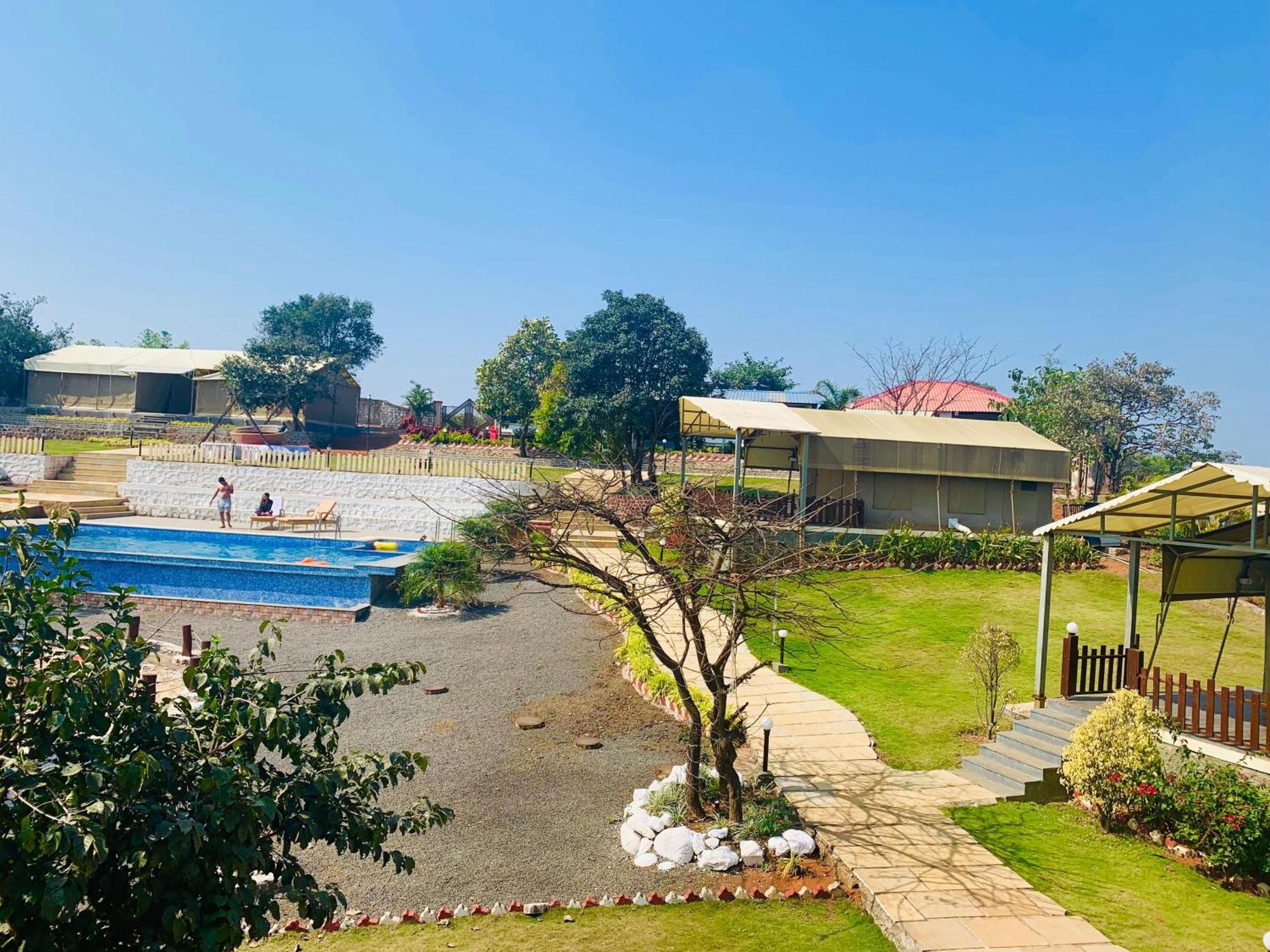 The Canvas Resort In Lonavla Exterior foto